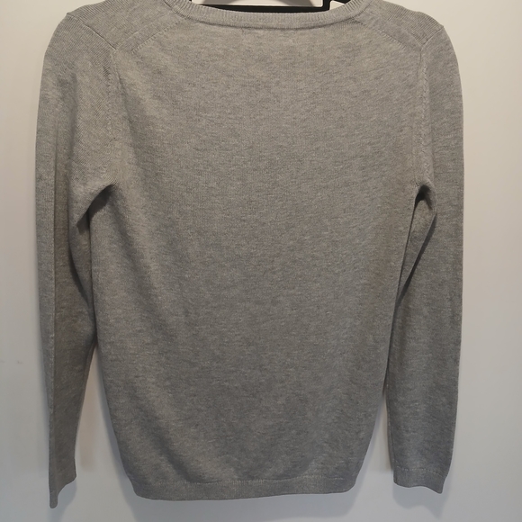 Banana Republic Light Gray Crewneck Sweater - Picture 8 of 8